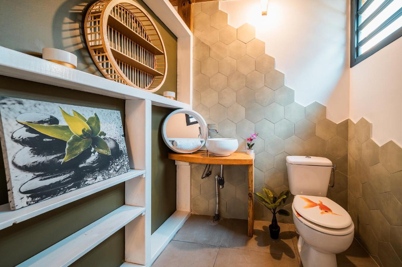 Charmant Chalet Avec Jacuzzi, L'Ile O Vert Saint-Philippe Exterior foto