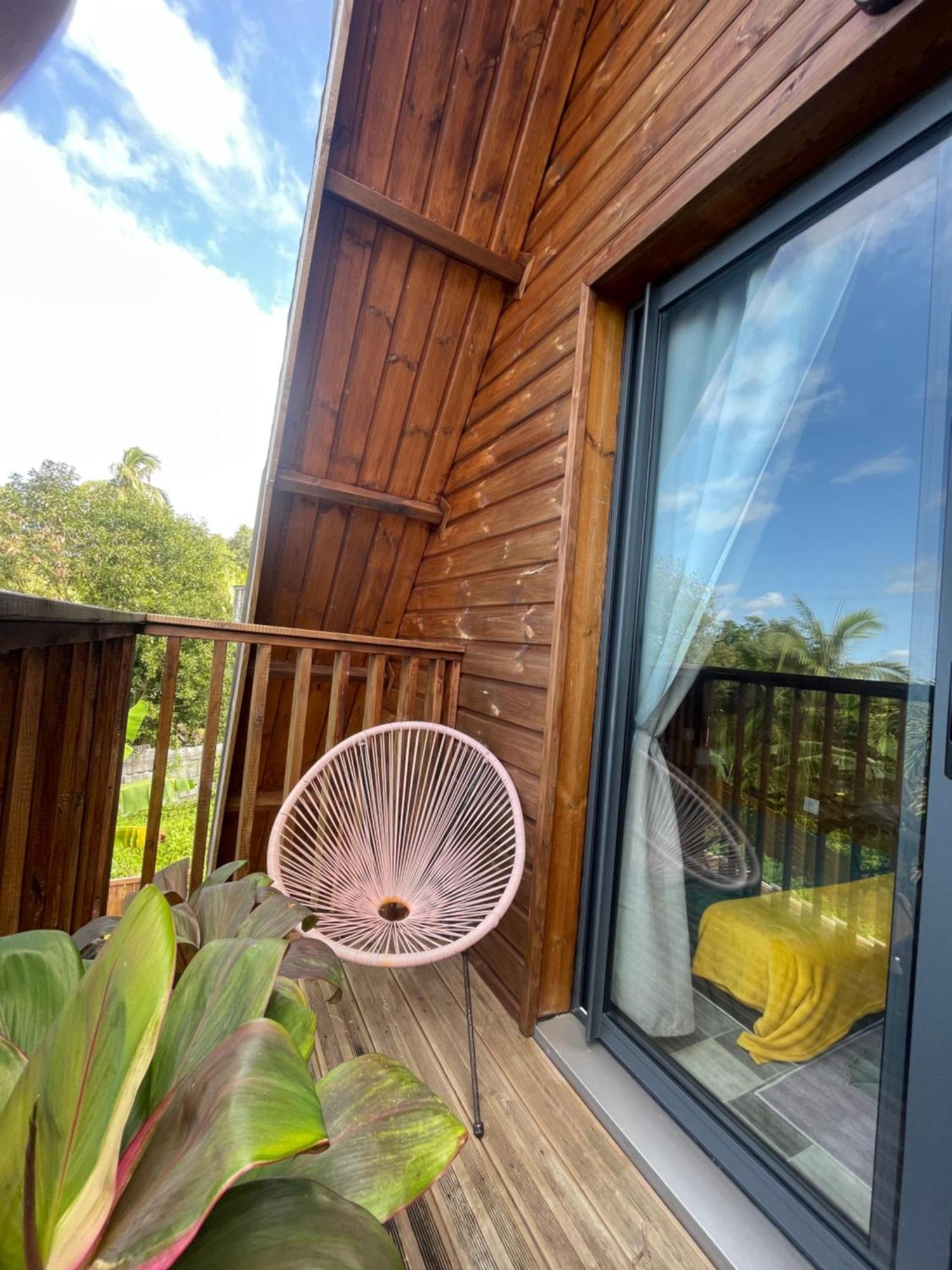 Charmant Chalet Avec Jacuzzi, L'Ile O Vert Saint-Philippe Exterior foto